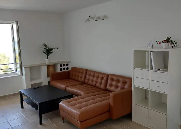 Mira Apartman Splitska