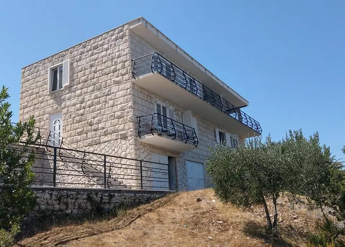 Mira Apartman *