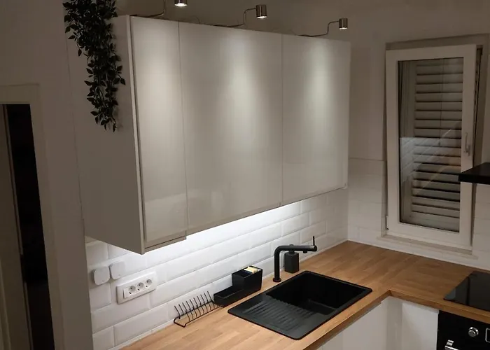 Apartman Mira *