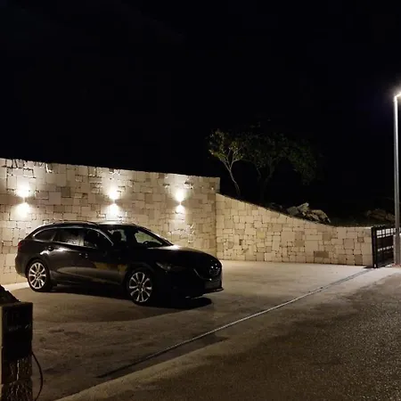 Mira Apartament *