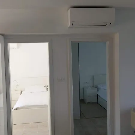 Mira Apartment *