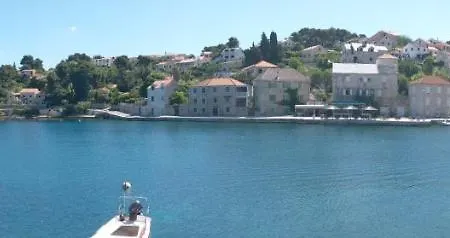 Mira Apartment Splitska